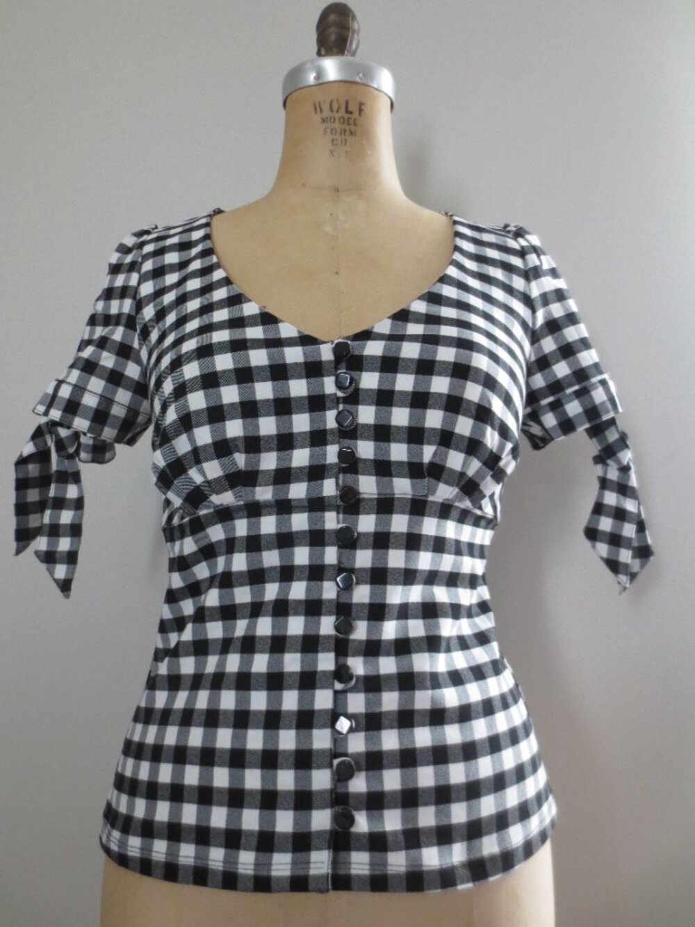 Unique Vintage Black & White Gingham Button Front Arm Tie Short Sleeve Top